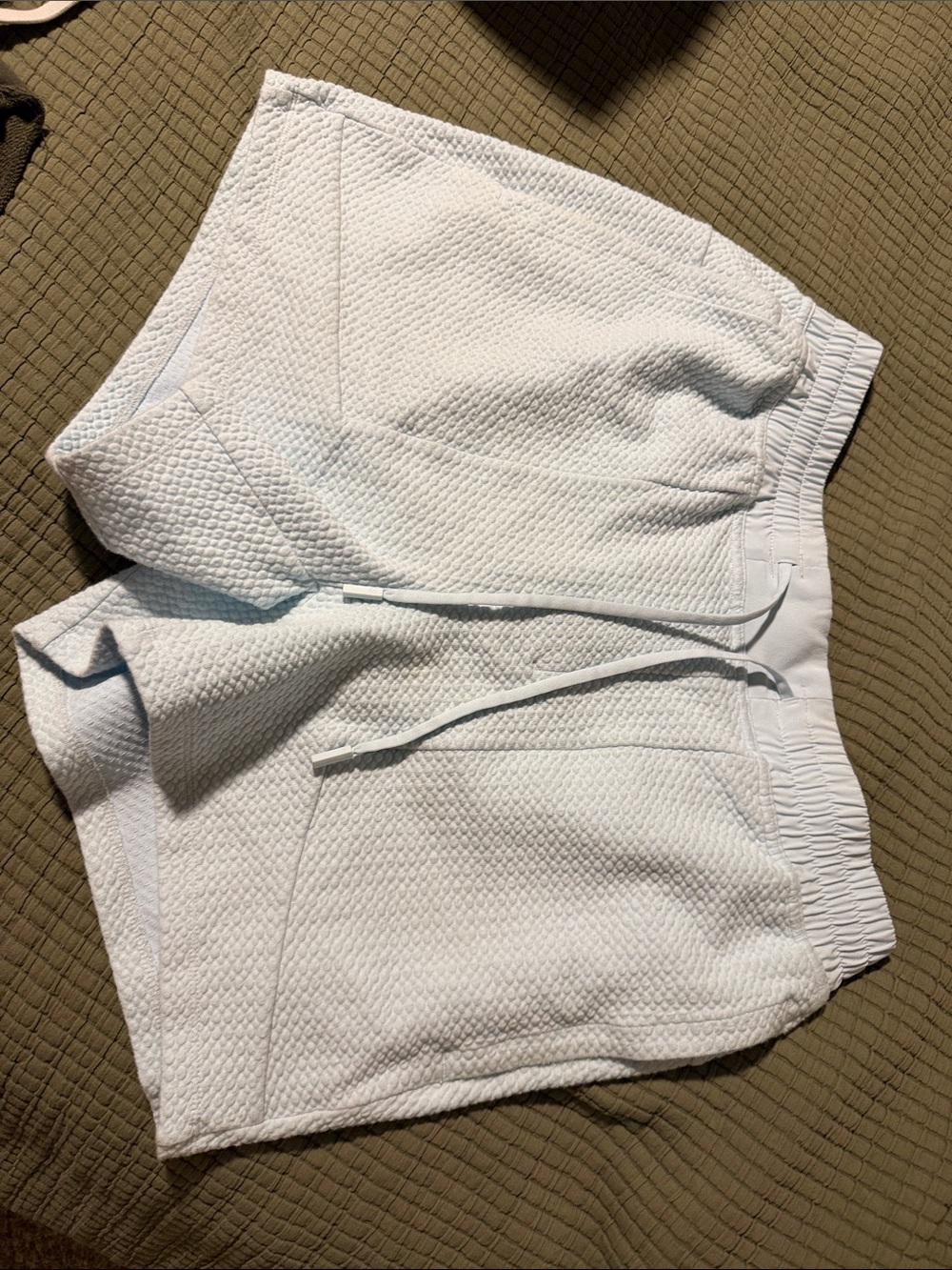 lululemon athletica White Men's Quilted Drawstring Shorts